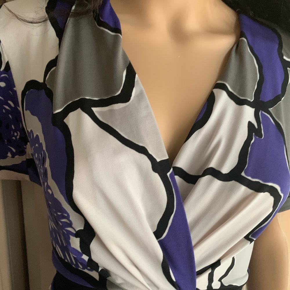 Gray and Purple Flower Shirt - Picture 15 of 16